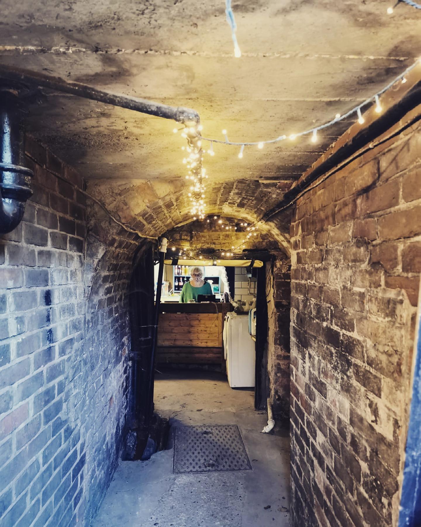 The path to the pints! Have you seen our basement bar yet? #realalepub #winchester #pubgarden #hampshirepubs #pottsbrewery #postlockdownpint #winchesterpubs #independentvenue #beergarden #grassrootsvenue #realale #pub #beergarden #bar #localpub